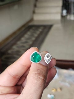 Bague de fiançailles en or 18 carats, sertie d'une émeraude de Zambie de 4,05 carats et de diamants taille rose