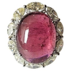 Anillo de compromiso con turmalina en cabujón y diamantes, engastado en oro de 18 quilates (18,83 quilates)