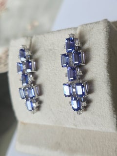 Set in 18K White Gold, 8.18 carats, Tanzanite & Diamond modern Dangle Earring