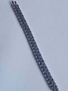 Pulsera de eslabones con zafiro azul de Ceilán (Sri Lanka) y diamantes, engastada en oro blanco de 18 quilates