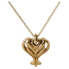 18 Karat Open Pierced Heart Pendant Necklace for Women