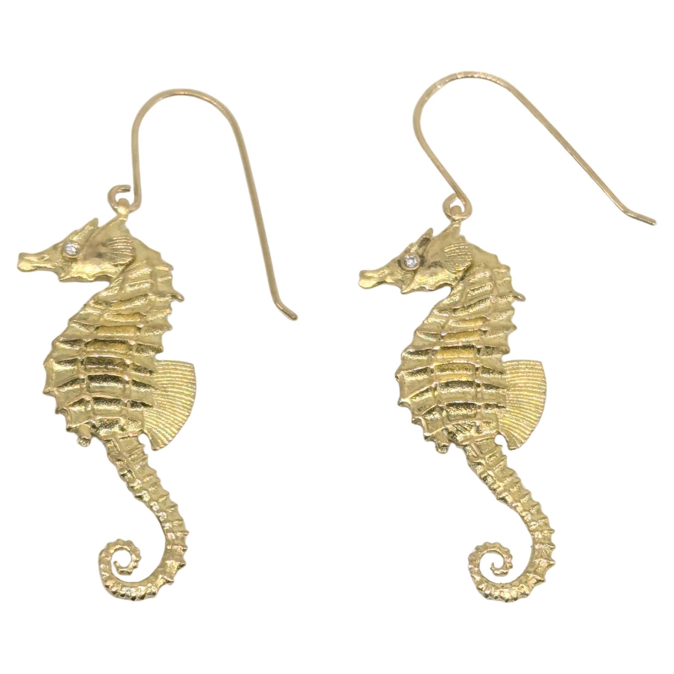 18 Karat Gelbgold  Diamant-Seepferdchen-Ohrringe (Zeitgenössisch) im Angebot