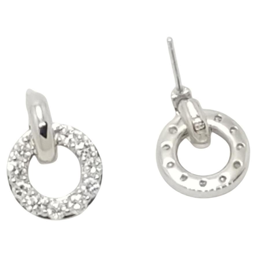 Contemporaneo Platino  Orecchini a cerchio con diamante in vendita