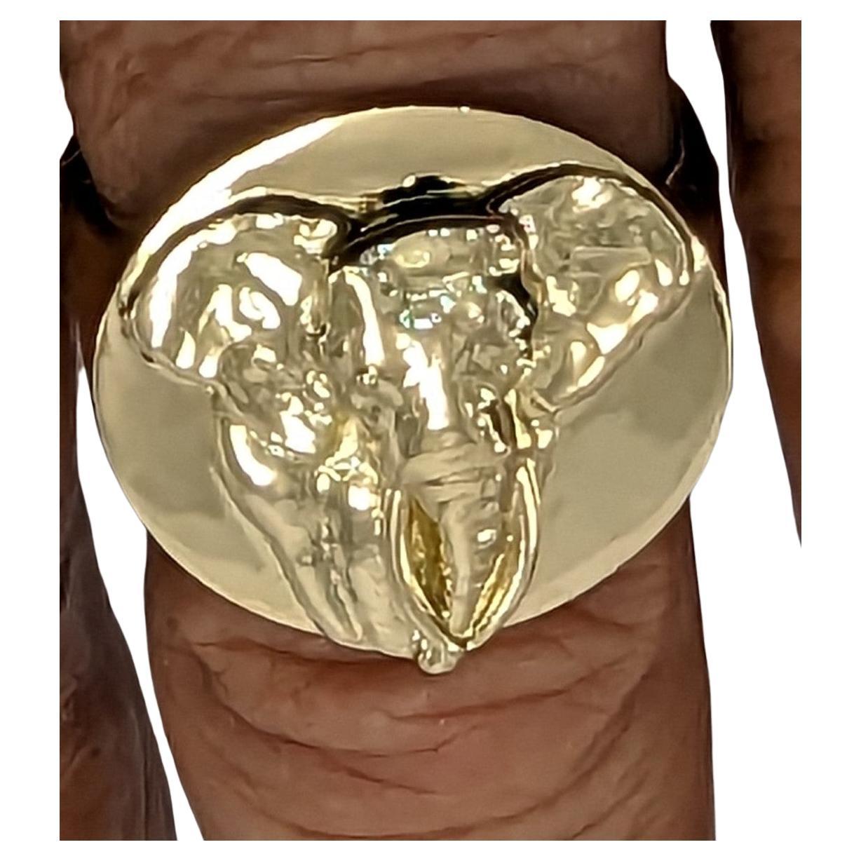 For Sale:  18 Karat Yellow Gold Men's Elephant 2 Tusks Signet Ring 2