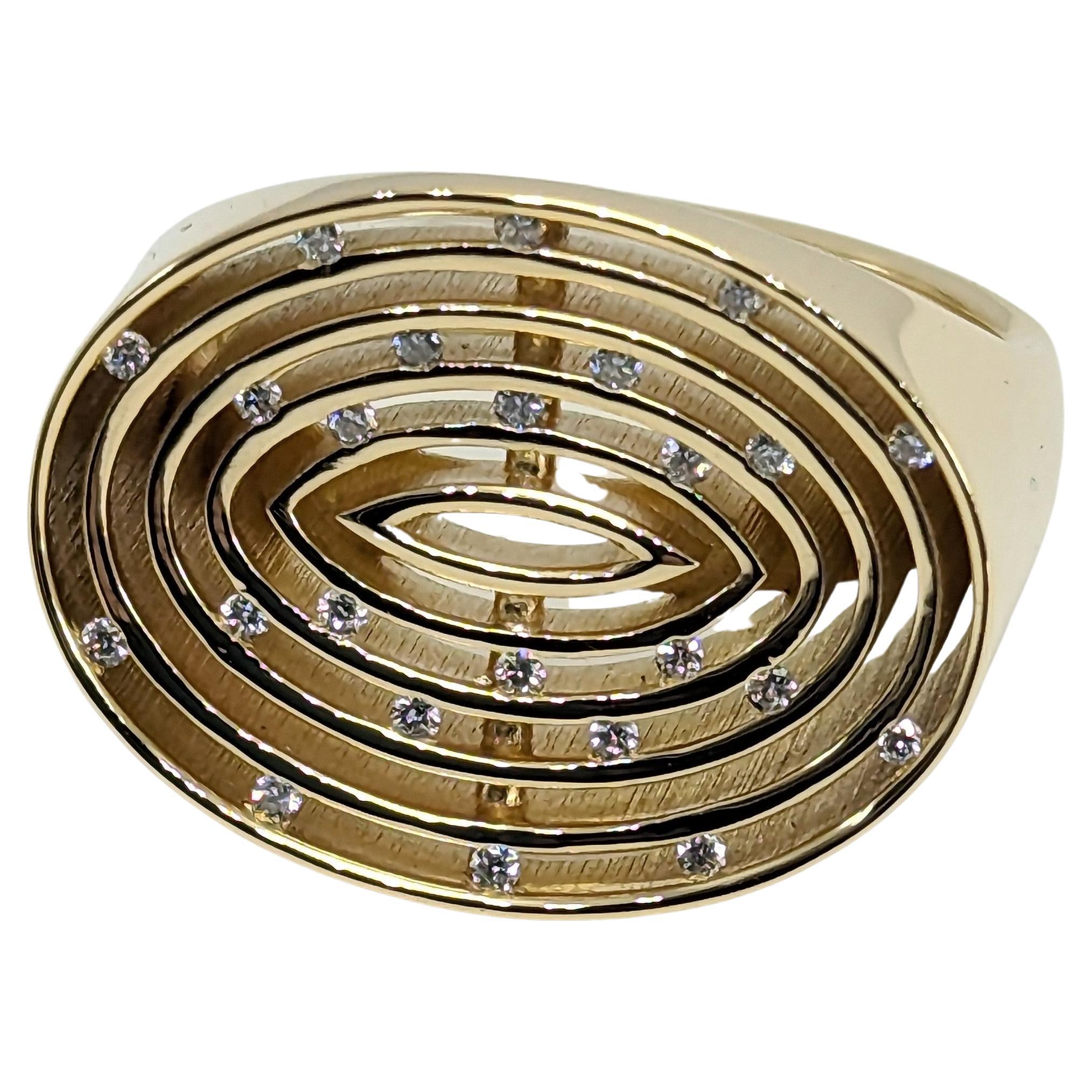 18 Karat Yellow Gold Concave Diamonds Oval Women's Ring