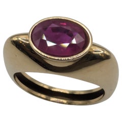18 Karat Yellow Gold 2.27  Carat Oval Ruby Sculpture Ring