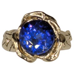 18 Karat Yellow Gold 5.33 Carat Tanzanite Rose Ring