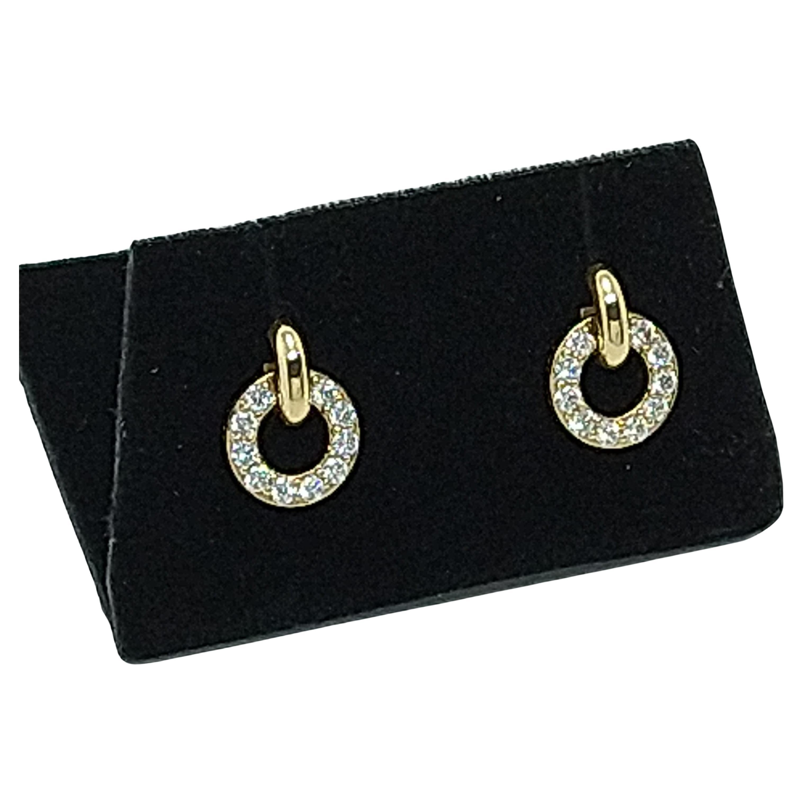 Contemporain Boucles d'oreilles pendantes en diamant GIA jaune 18 carats en vente