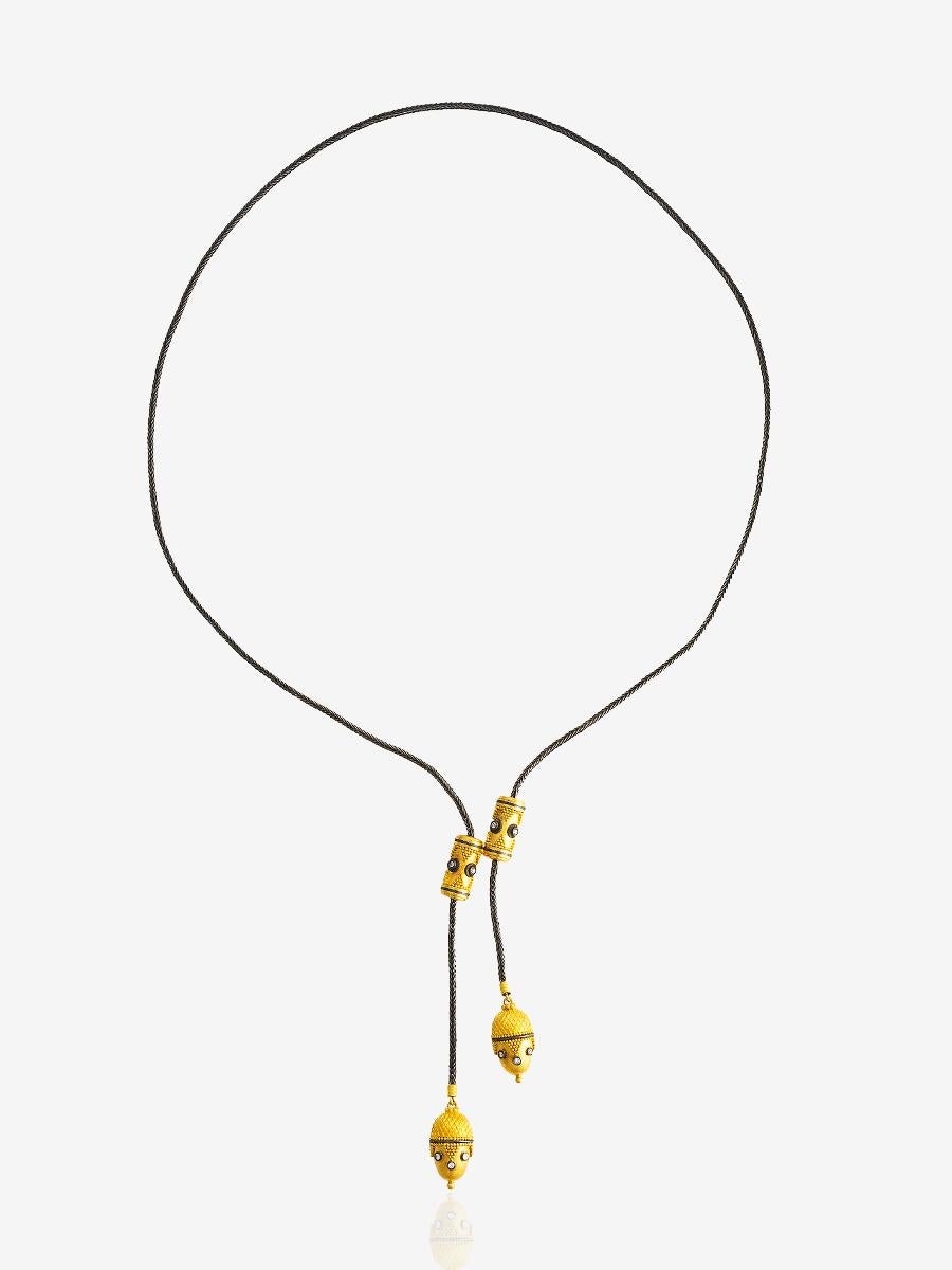 24K Gold and Silver Combination Handcrafted Double Acorn Pendant Oring Necklace
Gold Weight : 24.15 g
Silver Weigth : 11.13 g
Diamond : 0.65 ct