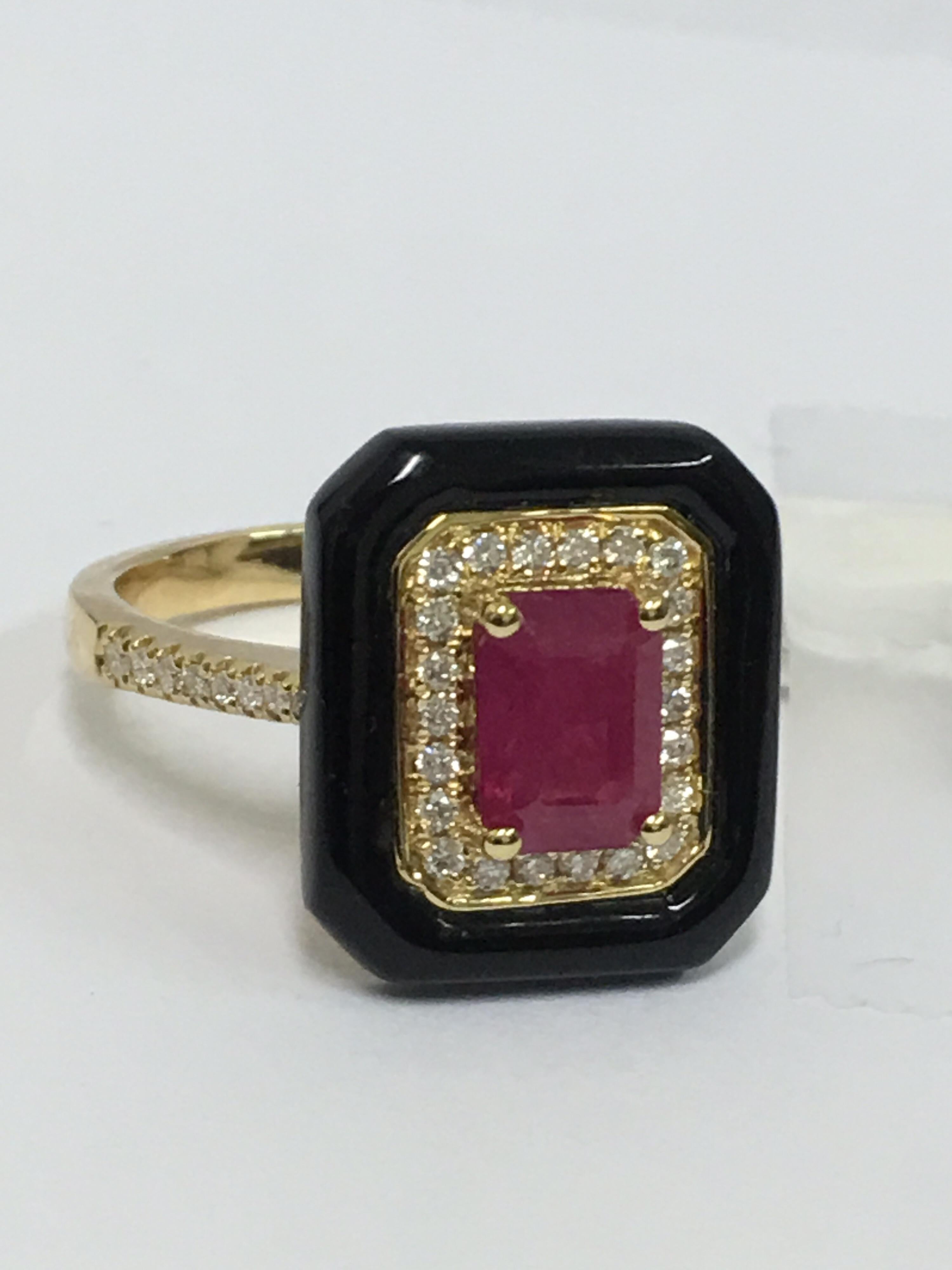 Ruby Diamond and Onyx Ring In New Condition In Trumbull, CT