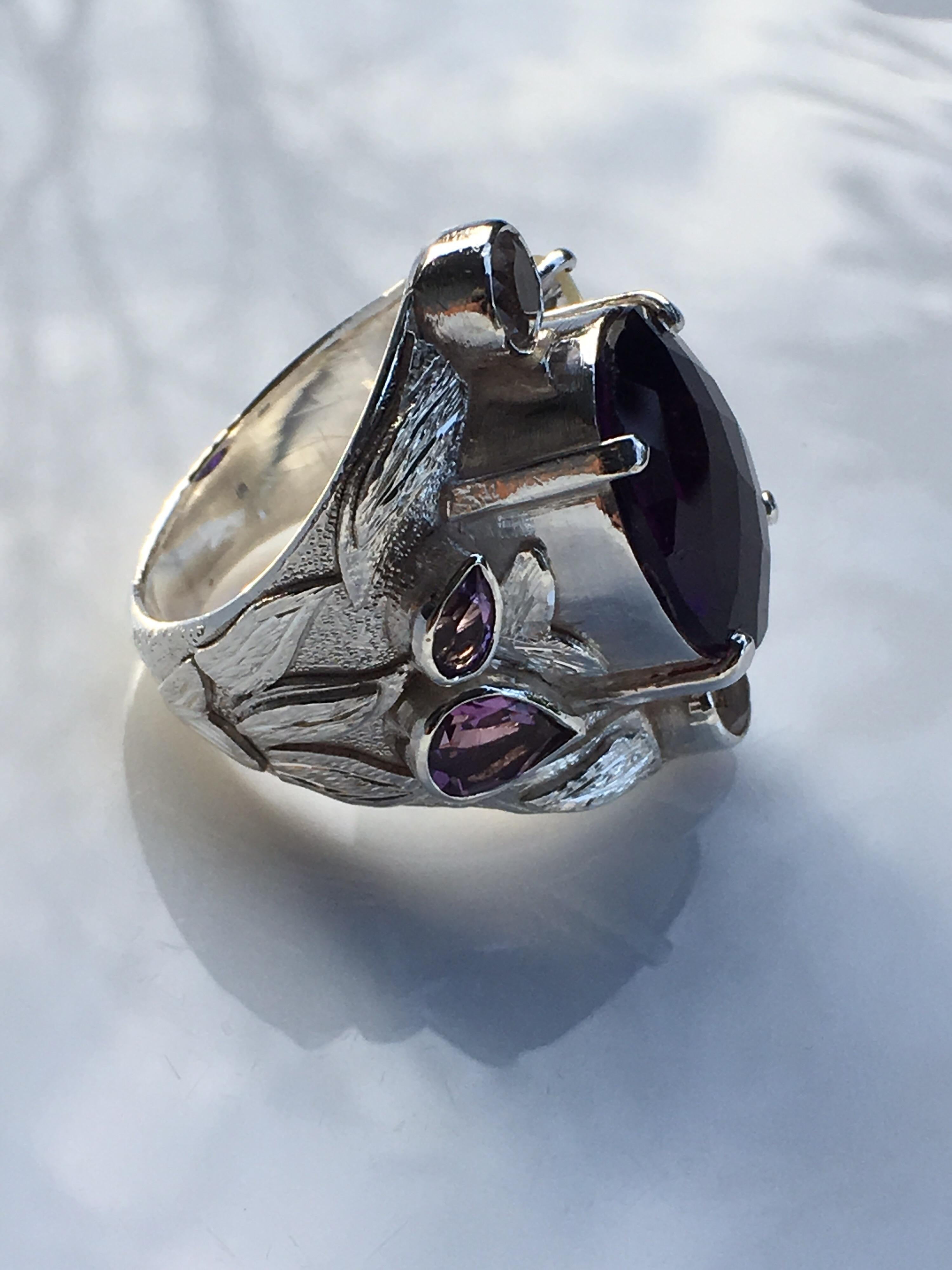 Cocktail-Ring mit Amethyst im Zustand „Hervorragend“ im Angebot in Trumbull, CT