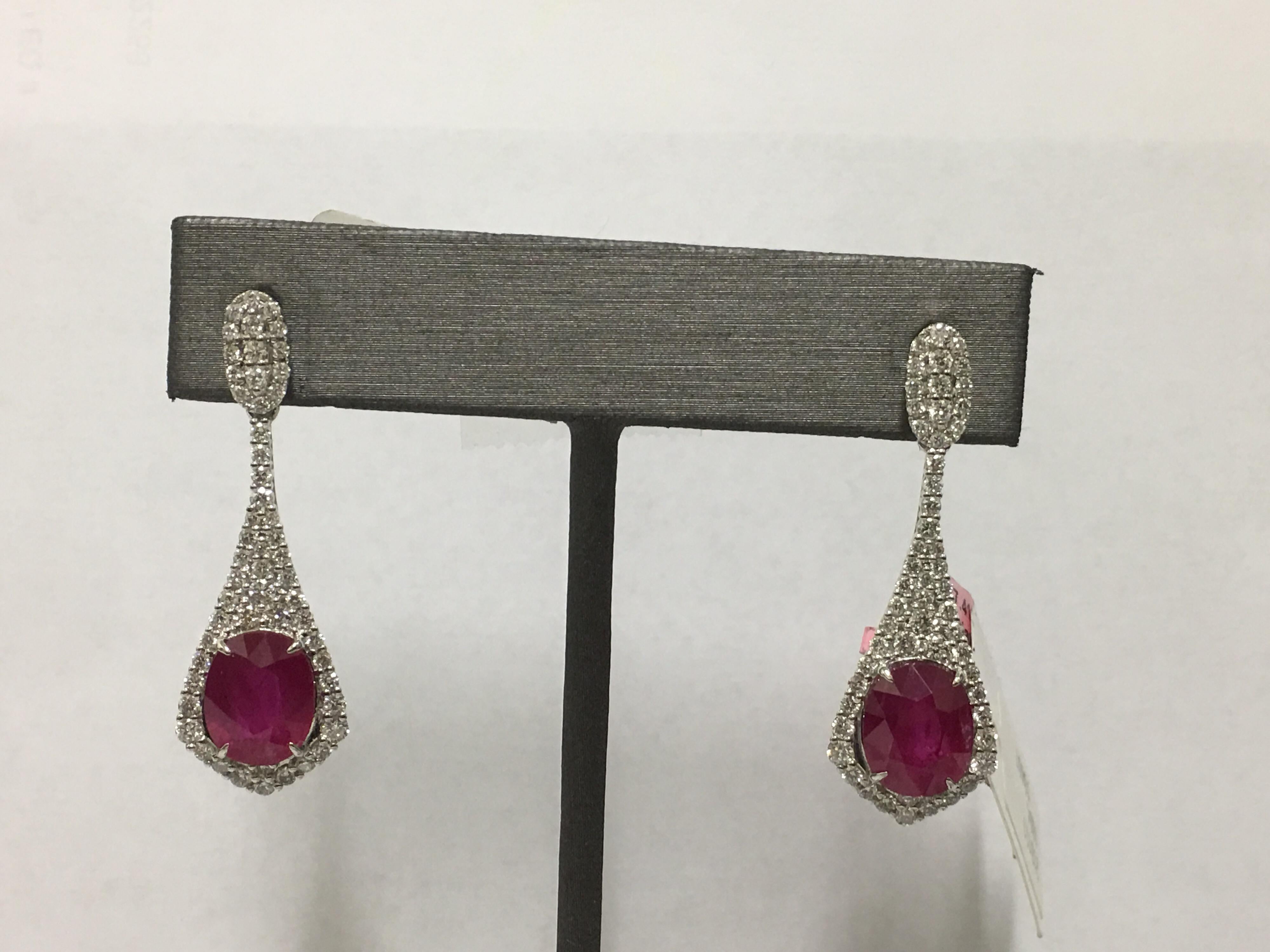 Ruby and Diamonds Earrings Set in 18 Karat White Gold For Sale 6