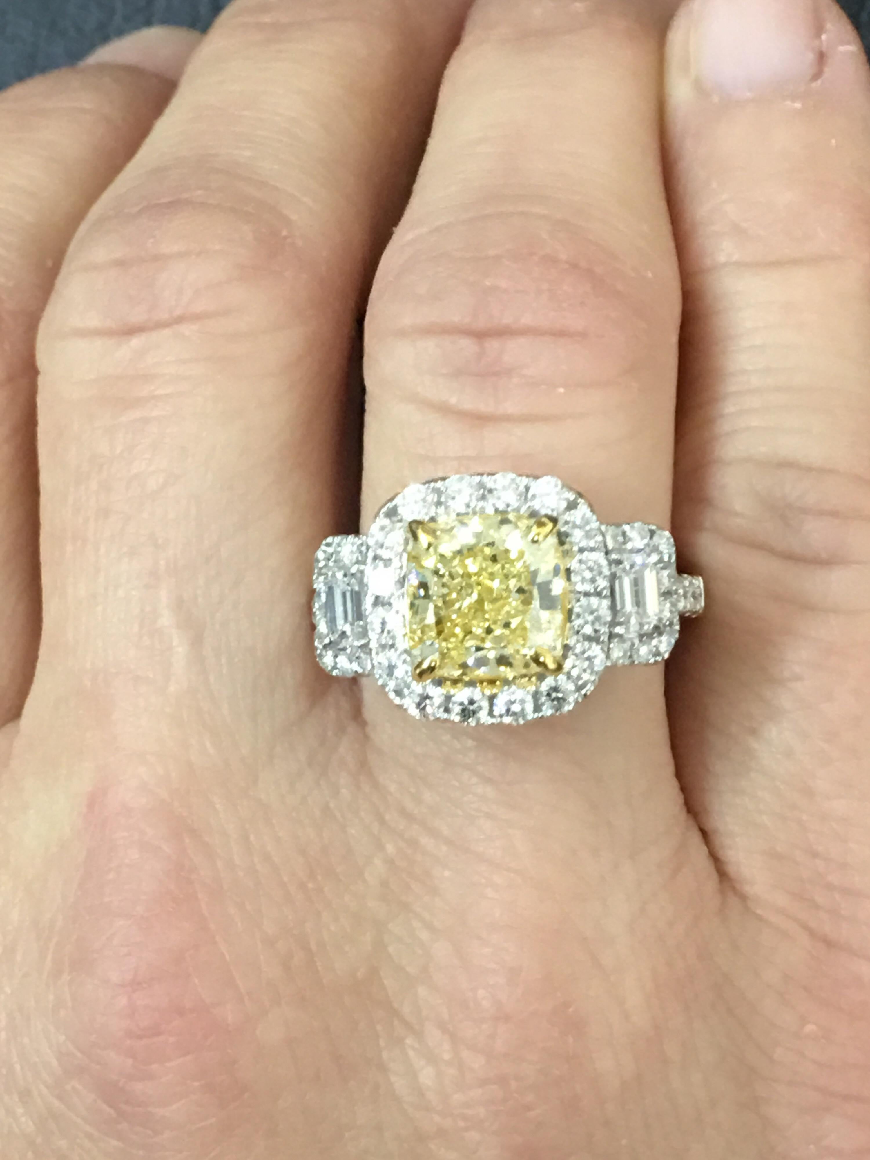 IGL Certified 3.00 Carat Yellow and White Diamond Ring 7