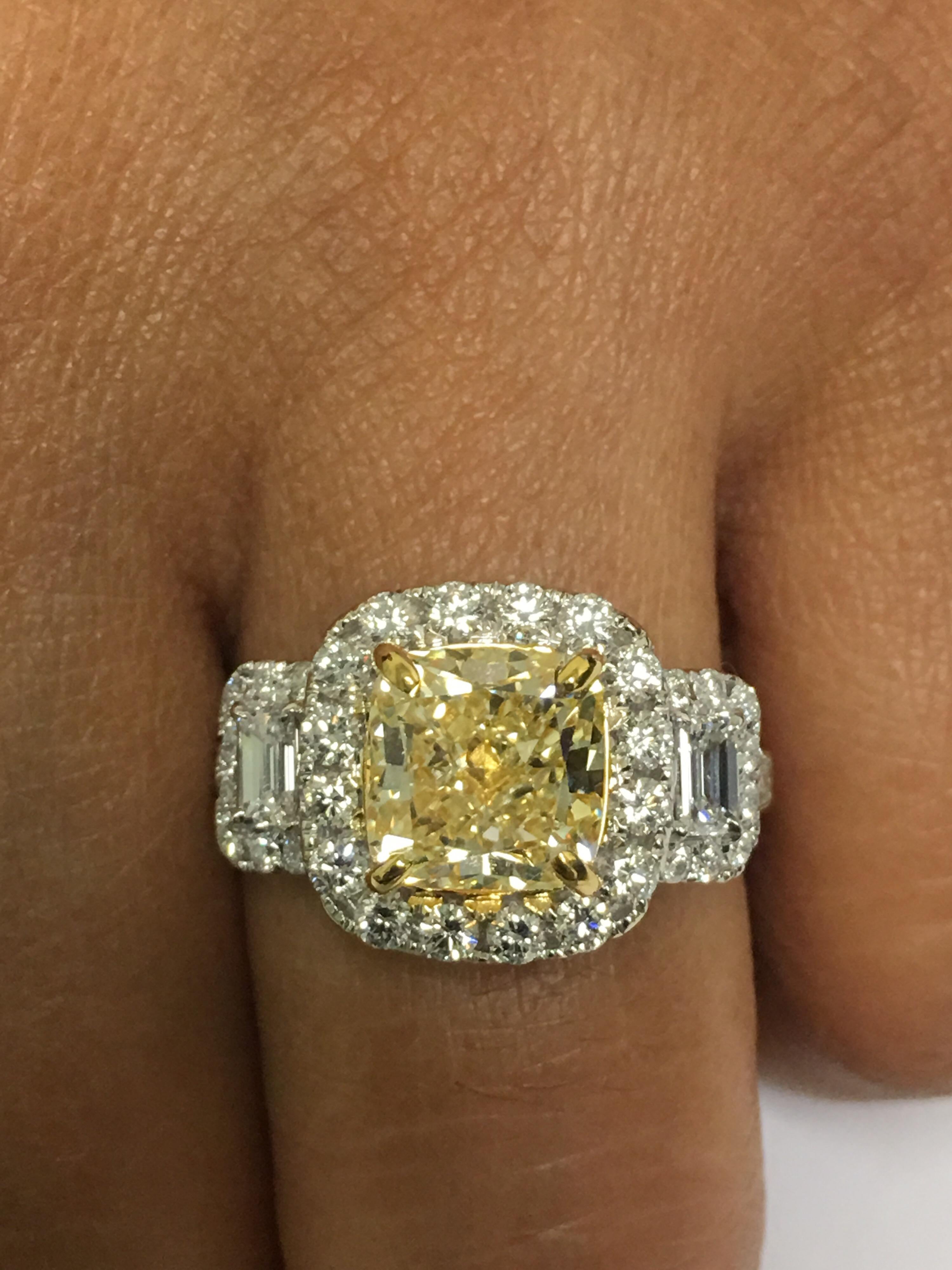 IGL Certified 3.00 Carat Yellow and White Diamond Ring 10