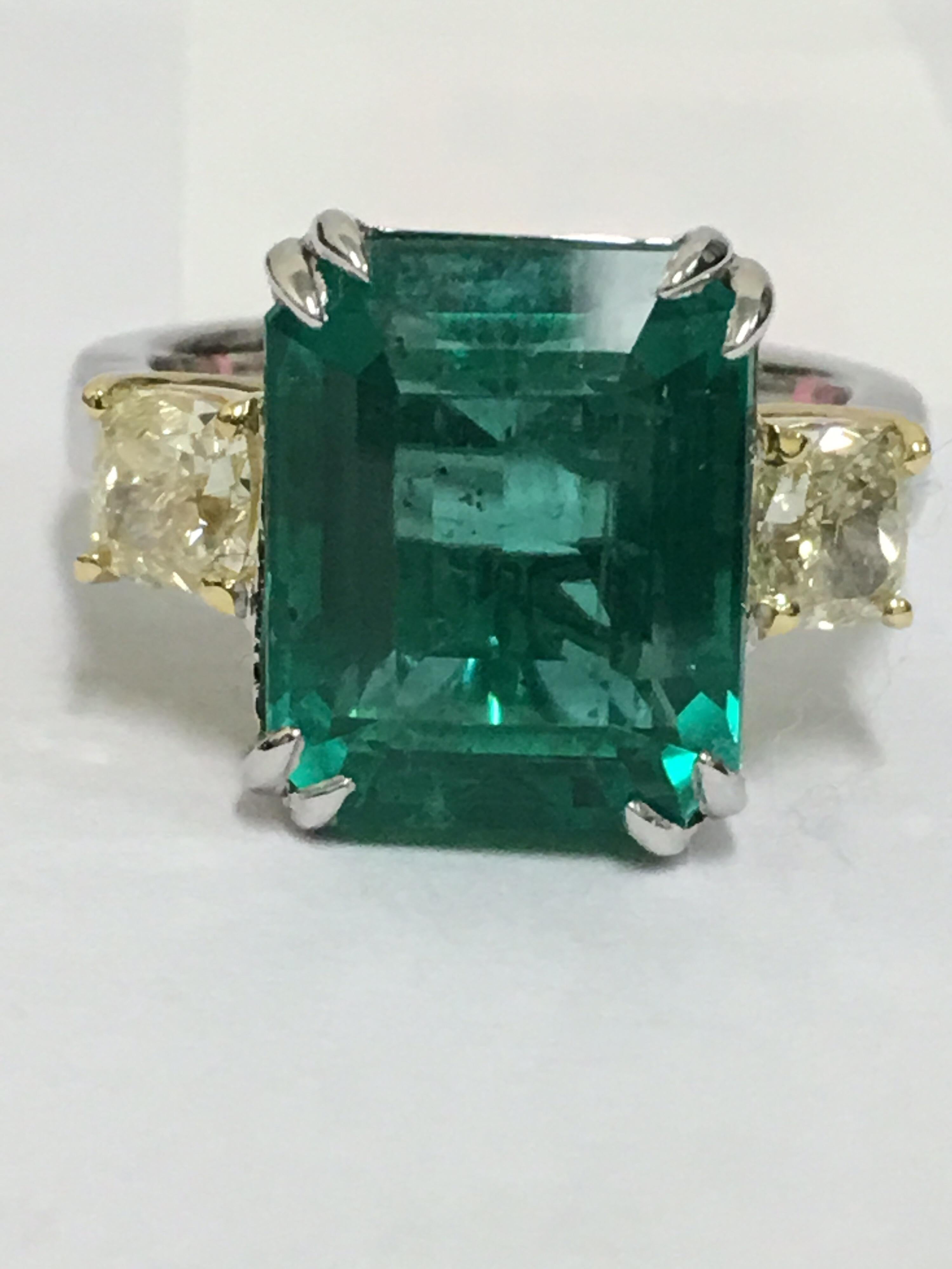 Emerald and Yellow Diamond Ring (Kunsthandwerker*in)