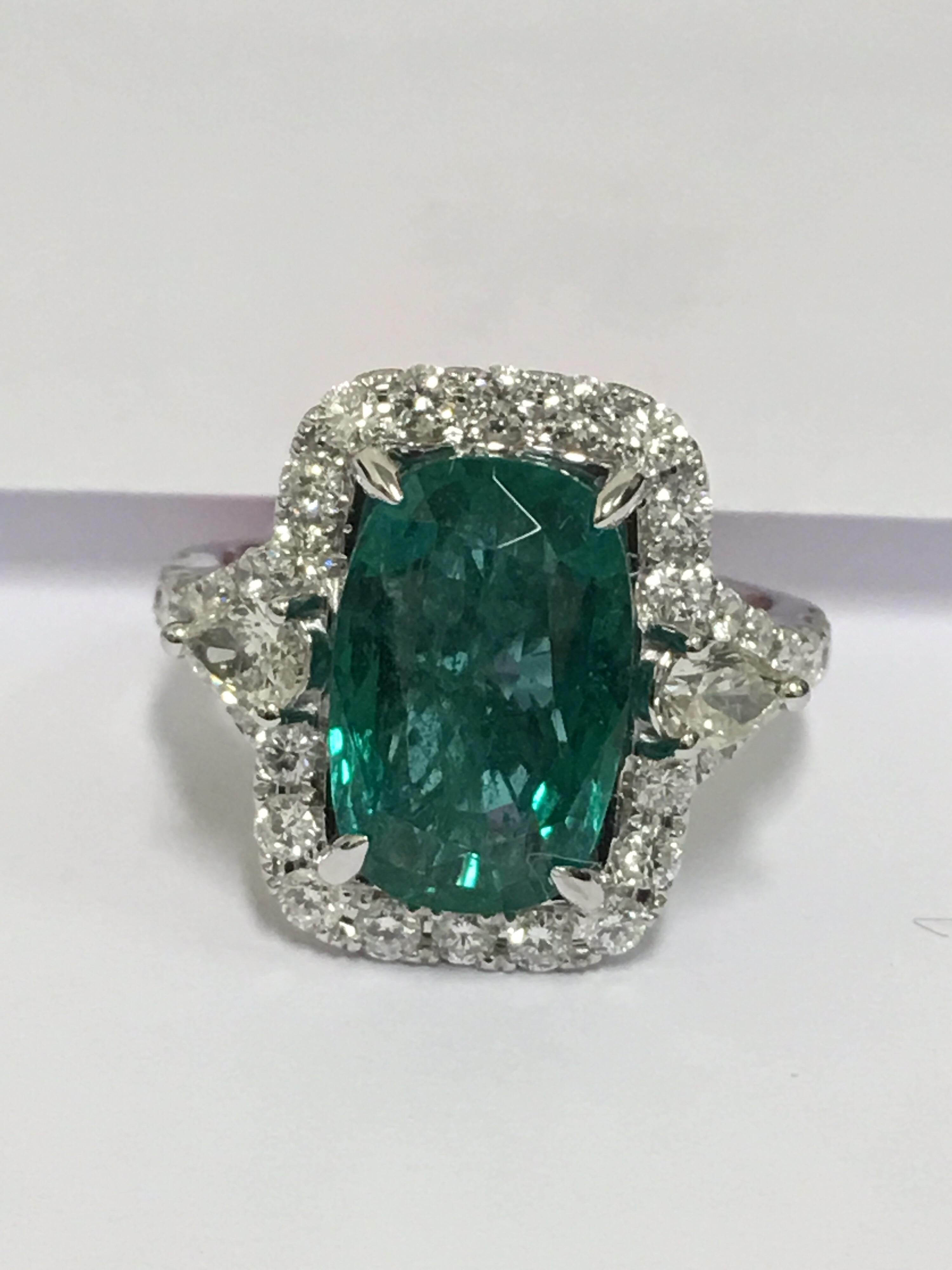 Emerald Diamond Ring Set in 18 Karat White Gold 4