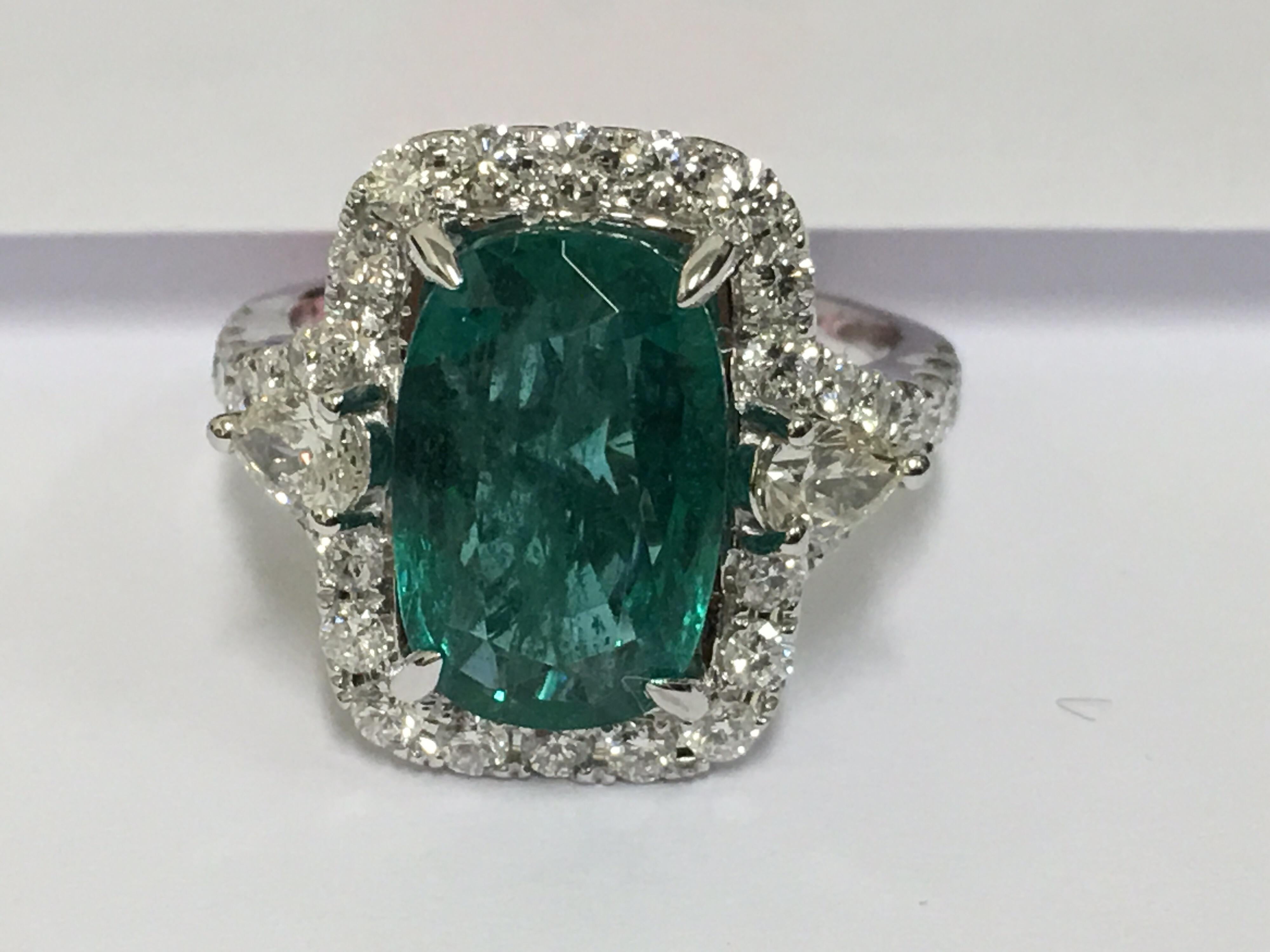 Emerald Diamond Ring Set in 18 Karat White Gold 6