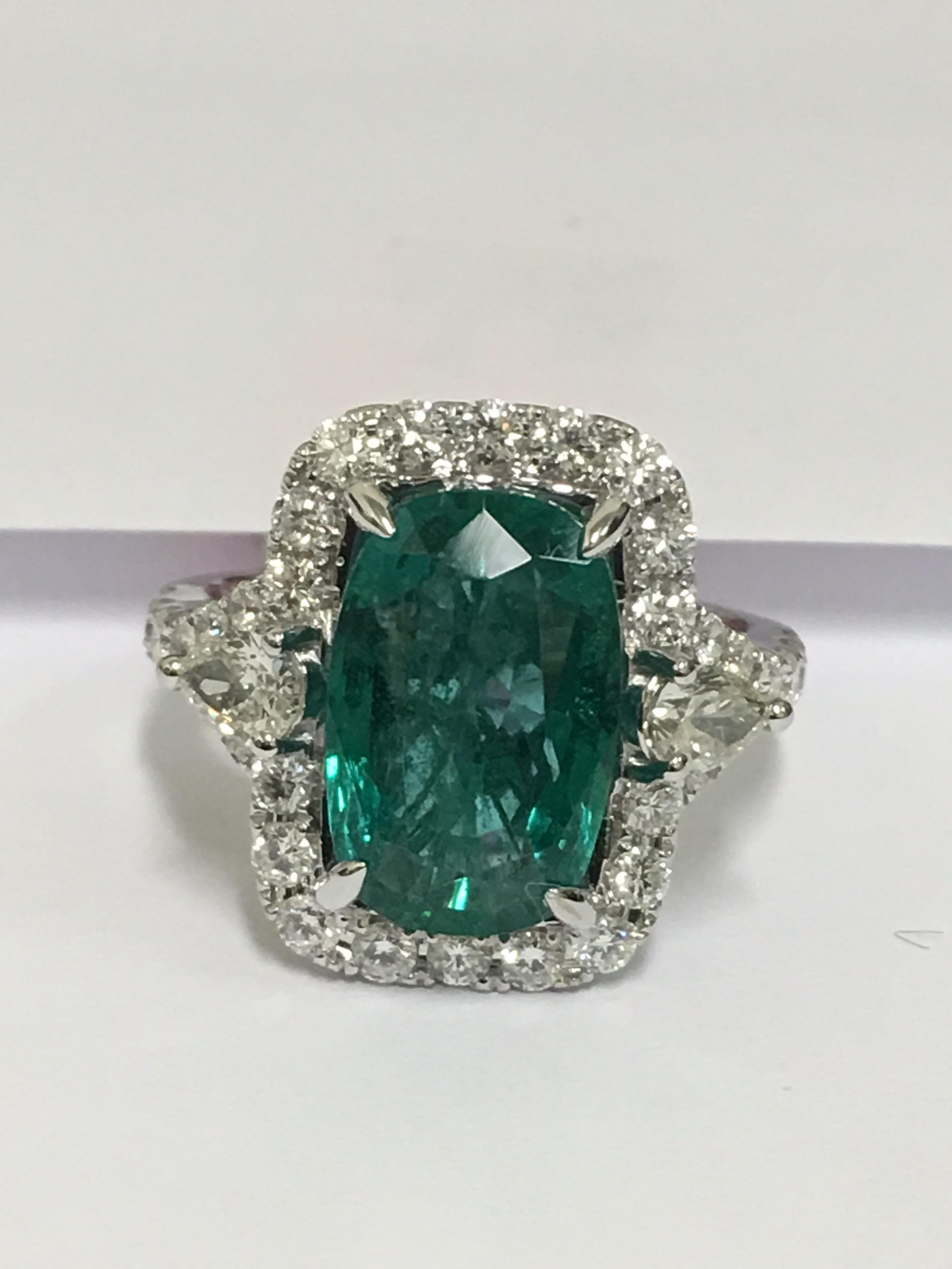 Emerald Diamond Ring Set in 18 Karat White Gold 8