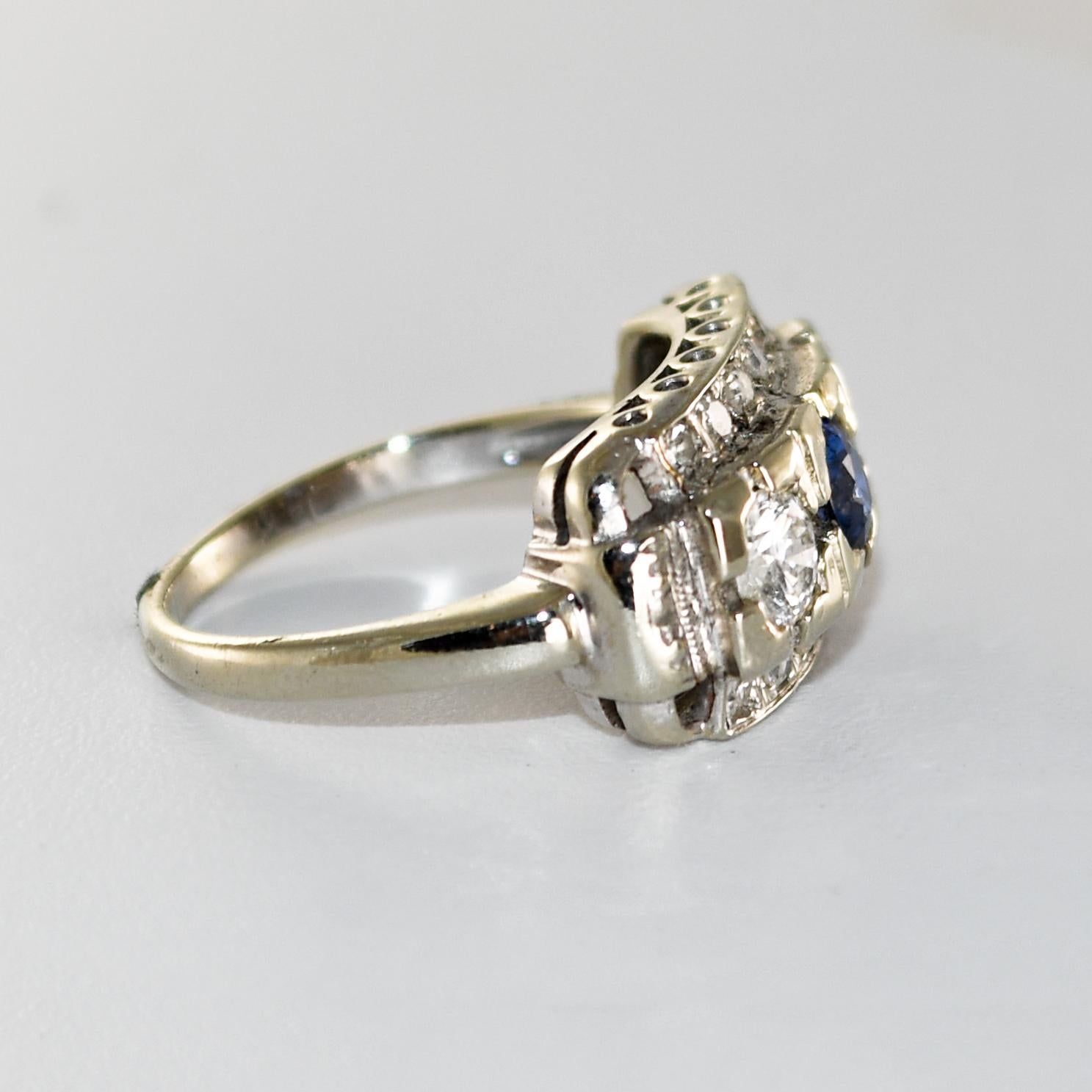 14K Weißgold Art Deco Saphir und Diamant Ring (Rundschliff) im Angebot