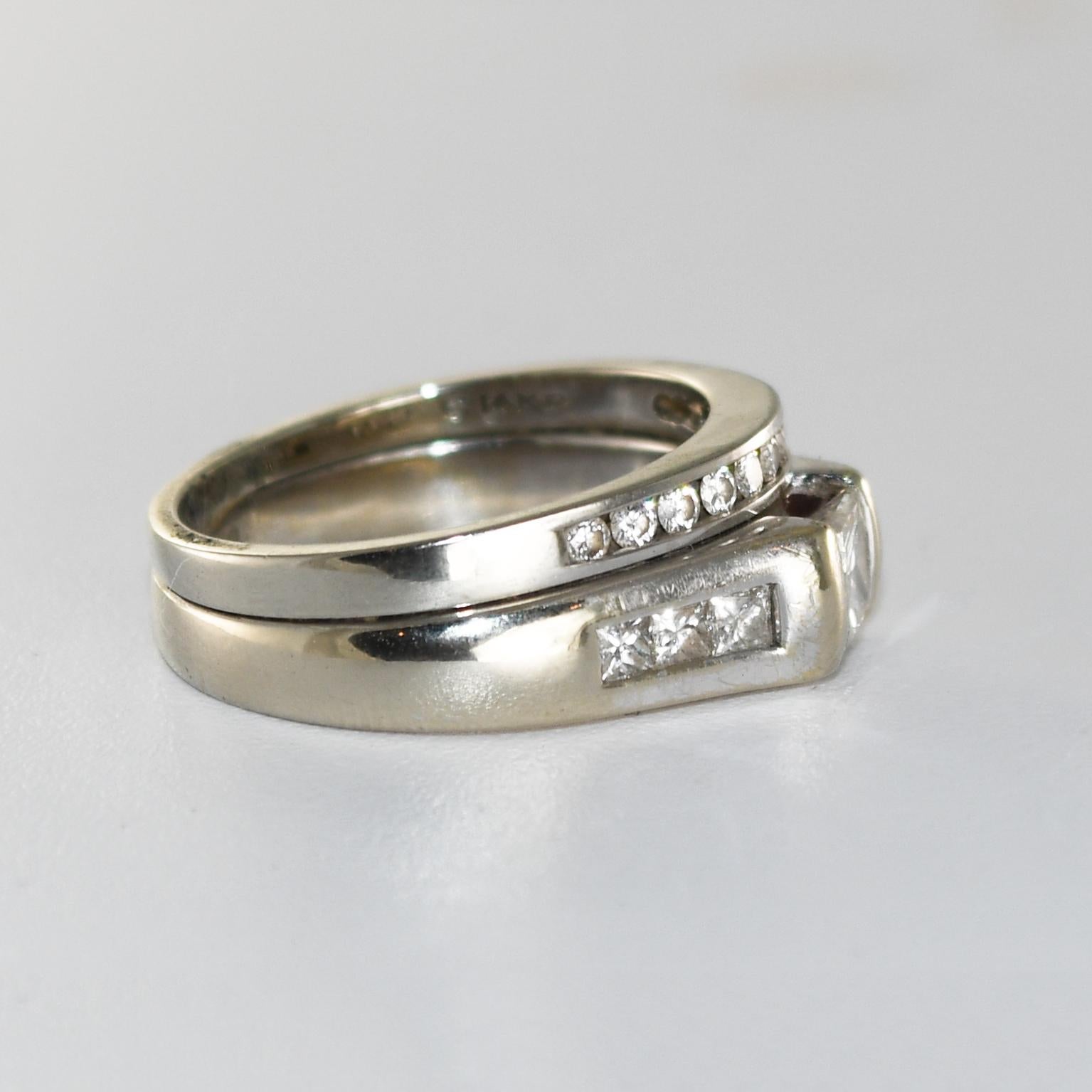 Taille princesse Bague en or blanc 14K certifiée AIG avec diamant taille princesse en vente