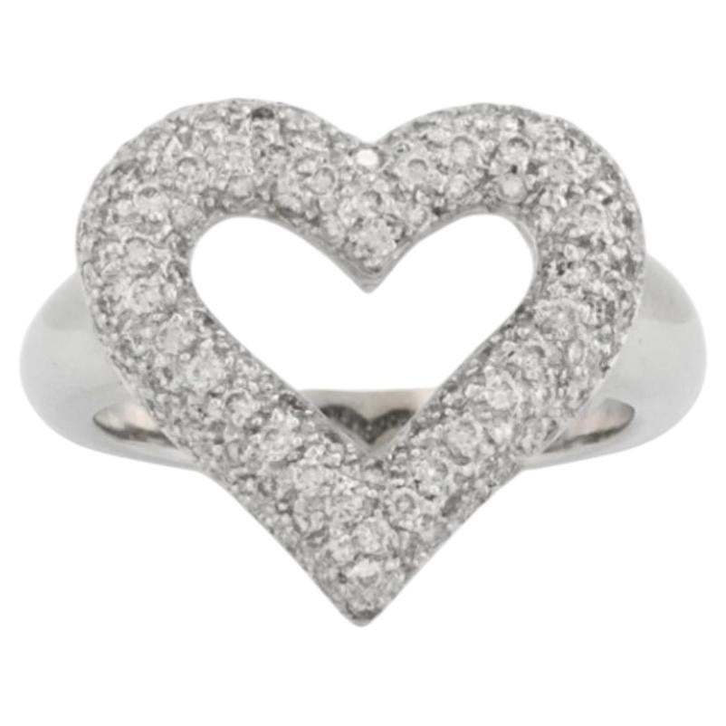 18K White Gold Pavé Diamond Heart Shaped Cocktail Ring For Sale
