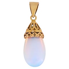 Pendentif en or jaune 14 carats avec pierre de lune « Blue Flash » – Pierre de naissance du mois de juin