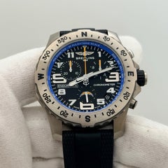 2026 Breitling Endurance Pro NFL Chargers E82310 44 mm Titan, mit Originalverpackung und Zertifikat