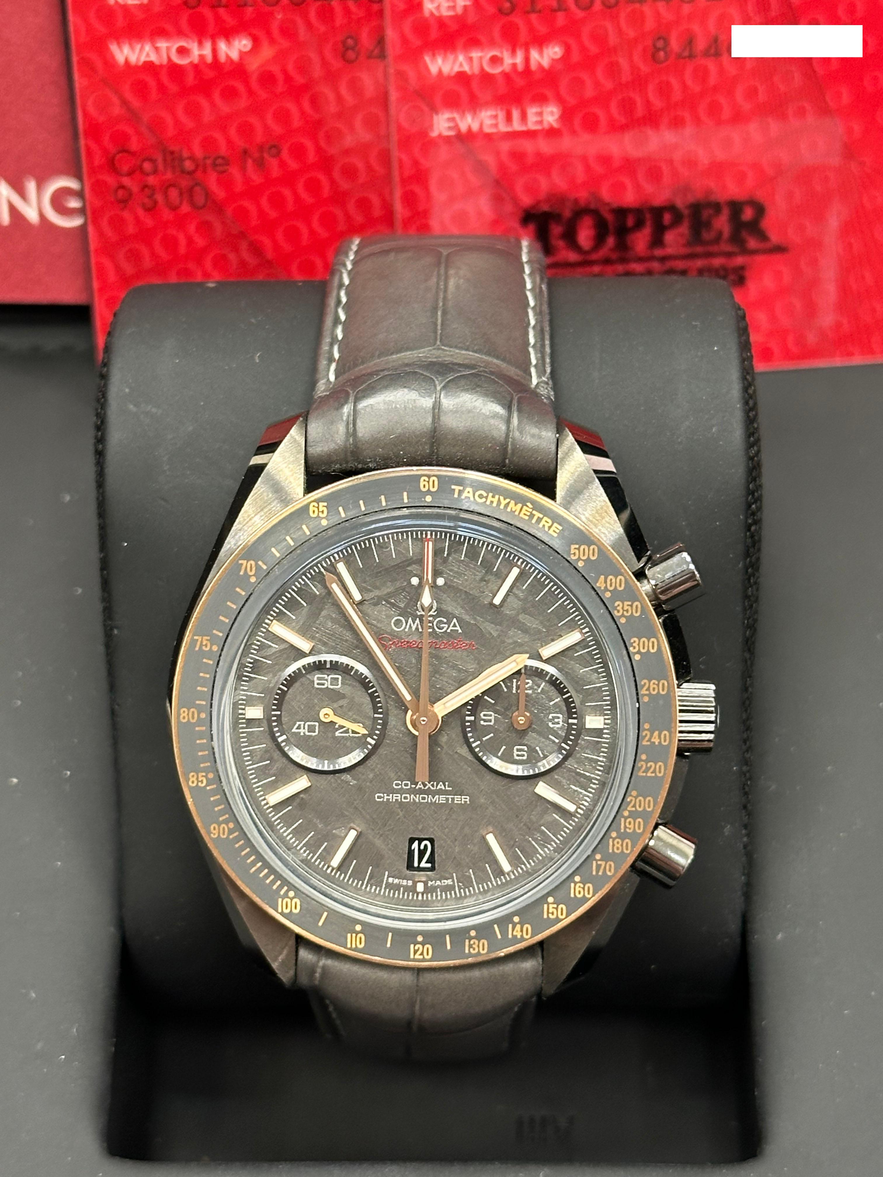 Omega Speedmaster Dark Side of the Moon Meteorite 311.63.44.51.99.001 Box Papier im Angebot 8