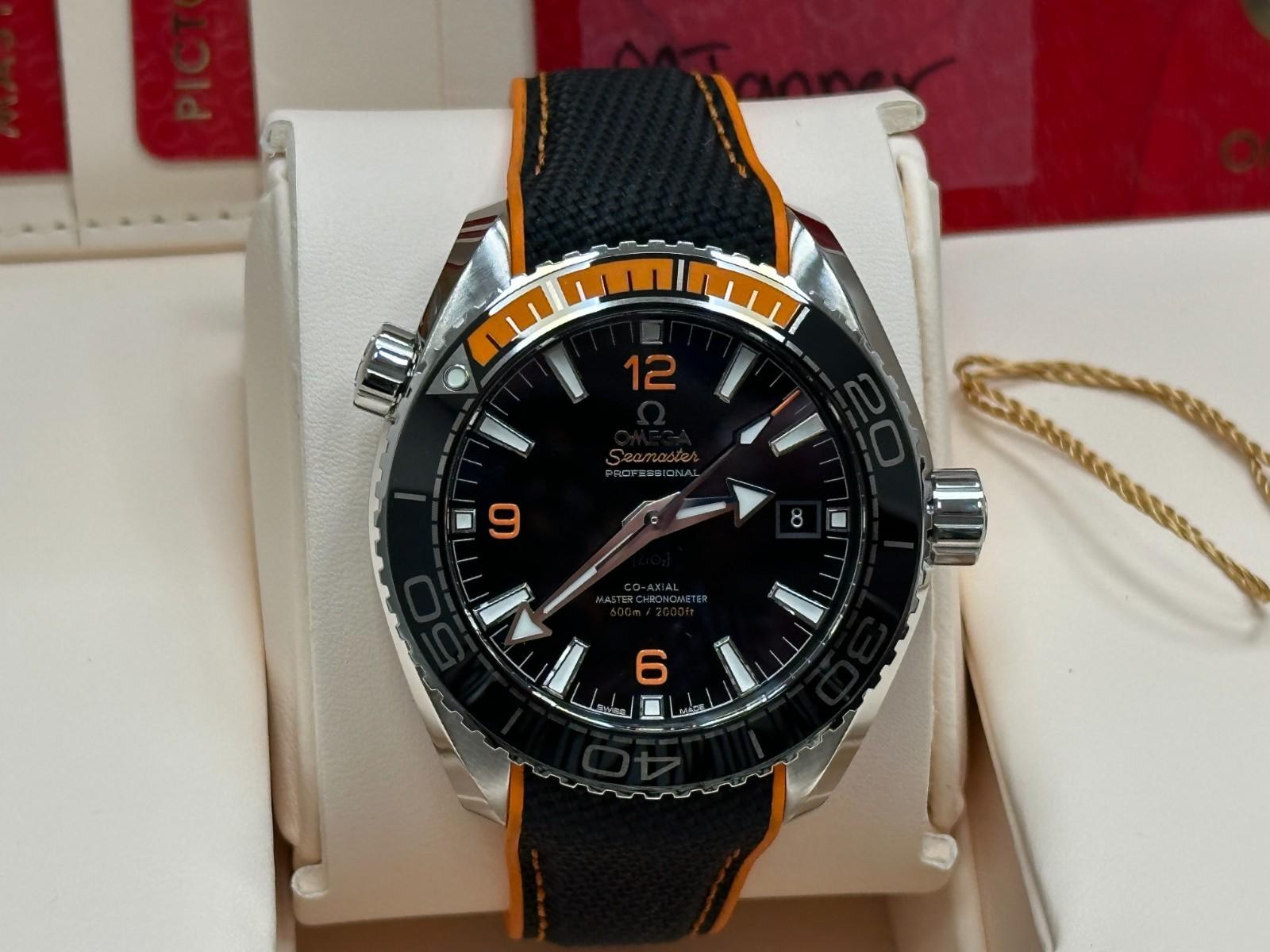 Número de modelo: 215.32.44.21.01.001 



Año: 2023

 

Model No: Omega Seamaster Planet Ocean 600M

 

Material de la caja: Acero inoxidable 

 

Correa: Caucho - Correa negra y naranja 

 

Bisel: Bisel de cerámica negra y naranja

 

Esfera: