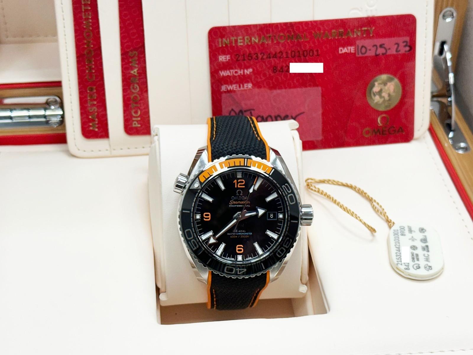 Omega Seamaster Planet Ocean 600m 215.32.44.21.01.001 Caja inoxidable Papel 2023 en venta 2