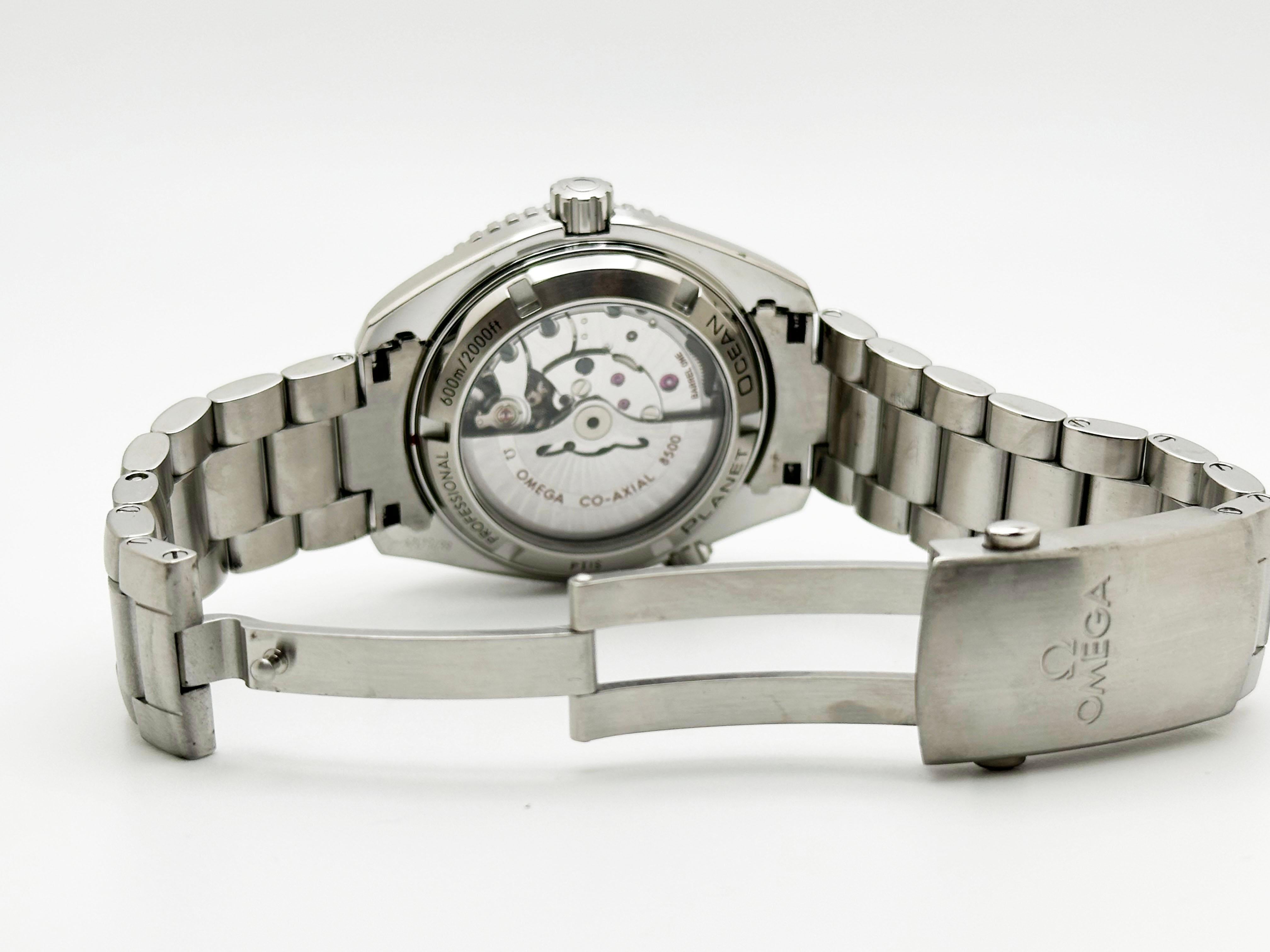 Omega Seamaster Planet Ocean 232.30.42.21.01.001 Scatola di carta in acciaio inossidabile in vendita 3