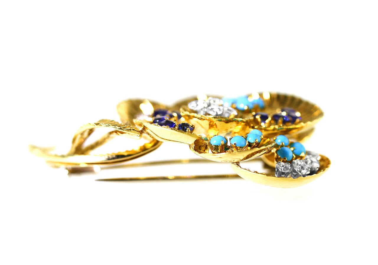 1960s Gubelin Turquoise Sapphire Diamond Gold Flower Brooch In Excellent Condition For Sale In Atlanta, GA