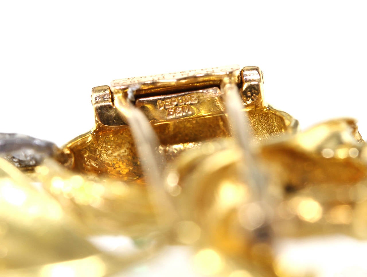 Women's 1960s Boucheron Emerald Diamond Gold Fox Pin