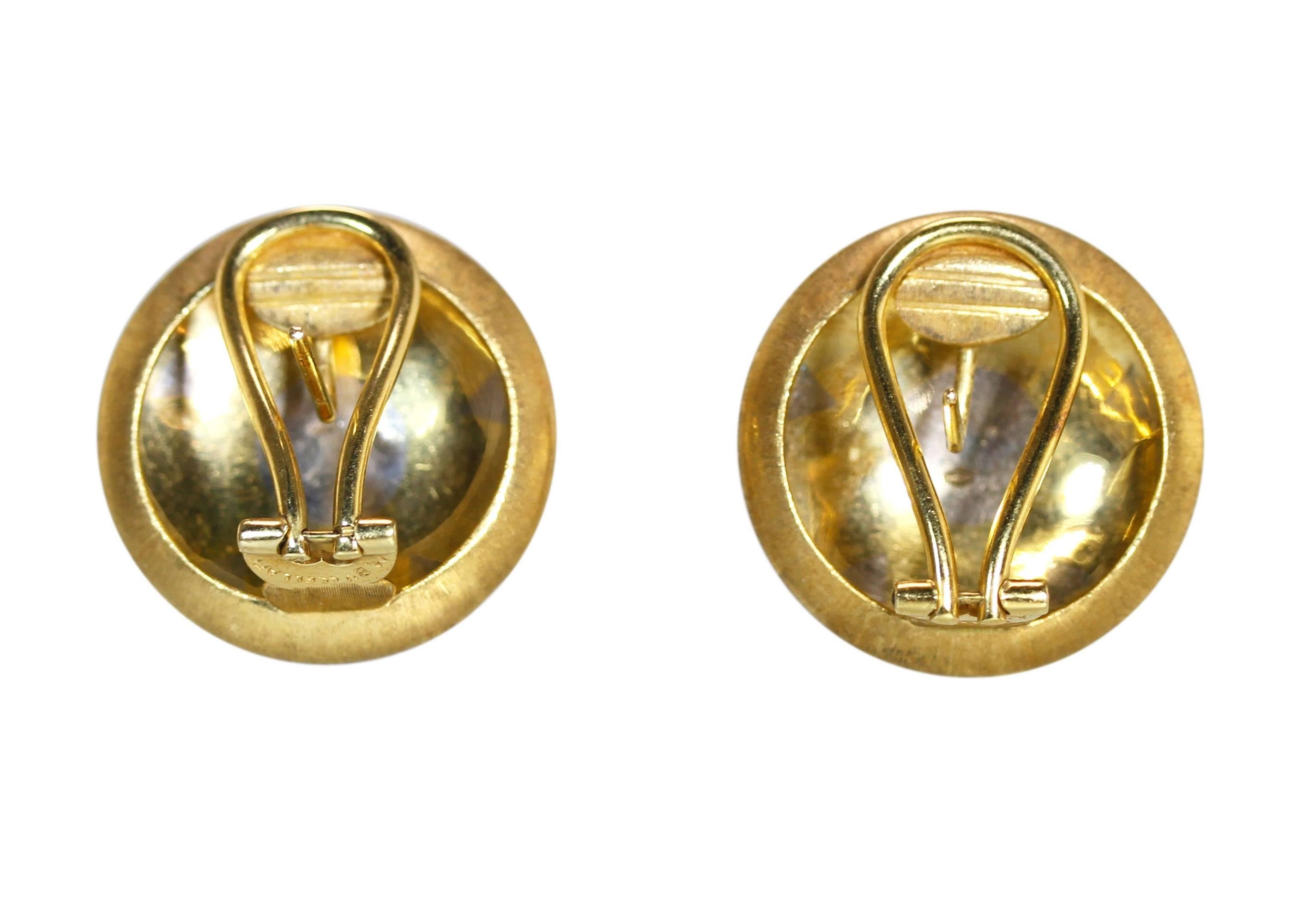 Buccellati Two-Tone Gold Button Earclips In Excellent Condition For Sale In Atlanta, GA