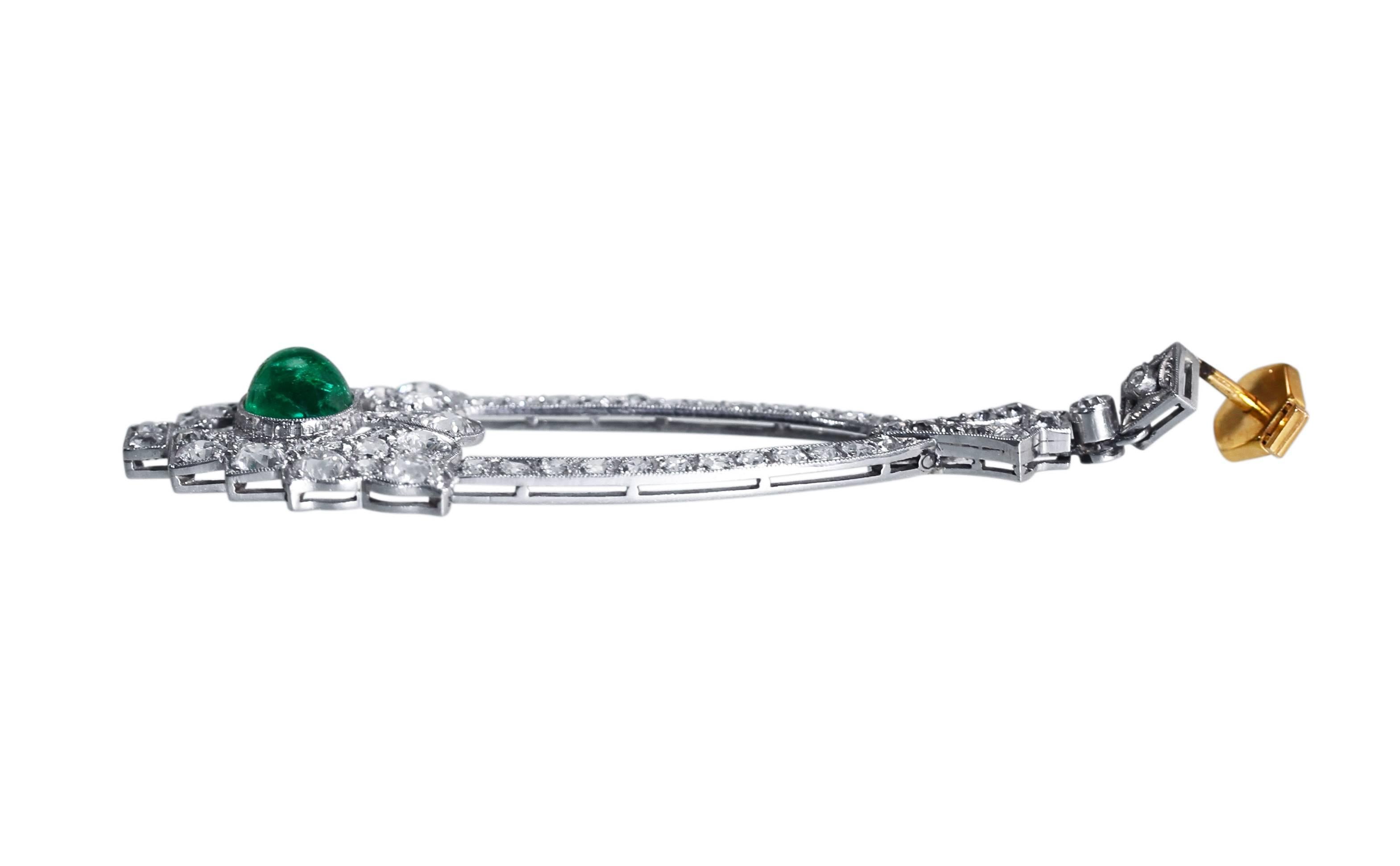 Art Deco Emerald, Diamond and Platinum Pendant Earrings In Excellent Condition In Atlanta, GA