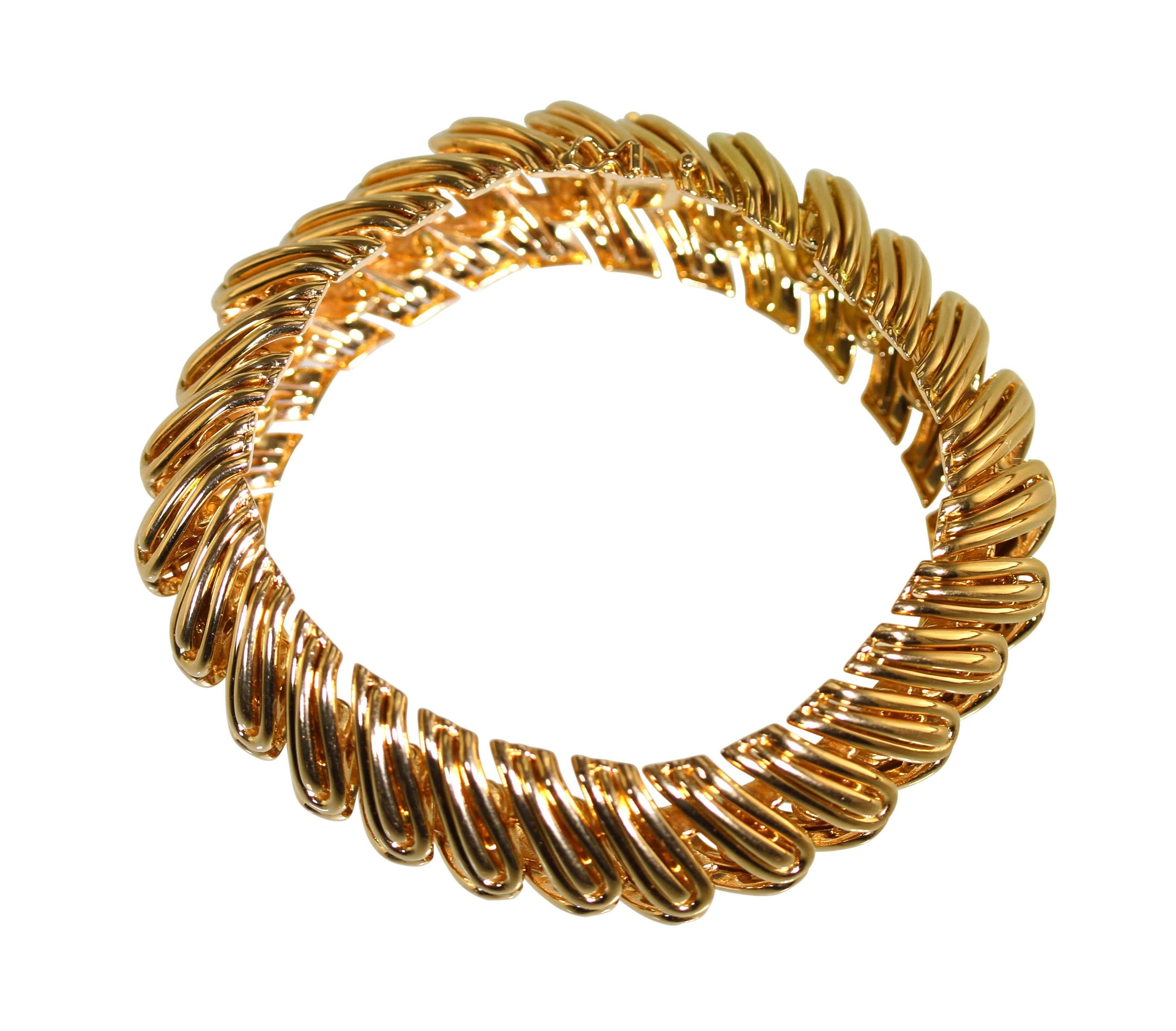 18 Karat Yellow Gold Bracelet, France
• French assay marks
• Length 7 3/4 inches, gross weight 105.2 grams, solid