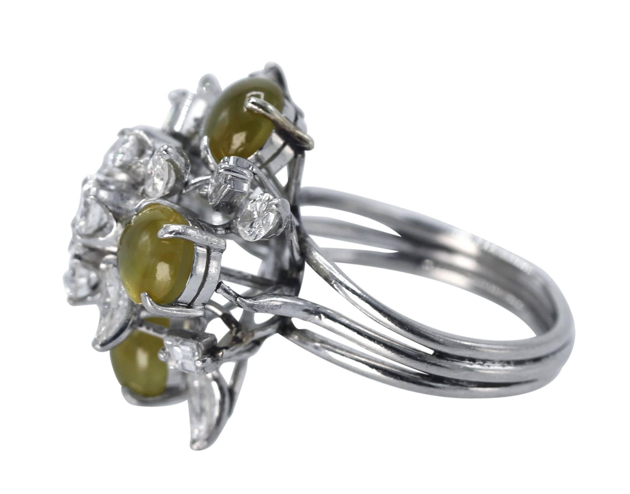 Cat's-Eye Chrysoberyl and Diamond Ring In Excellent Condition For Sale In Atlanta, GA