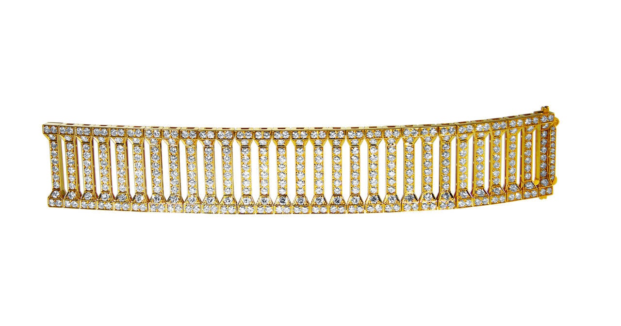 Fabulous Limited Cartier Diamond Gold Link Bracelet In Excellent Condition In Atlanta, GA