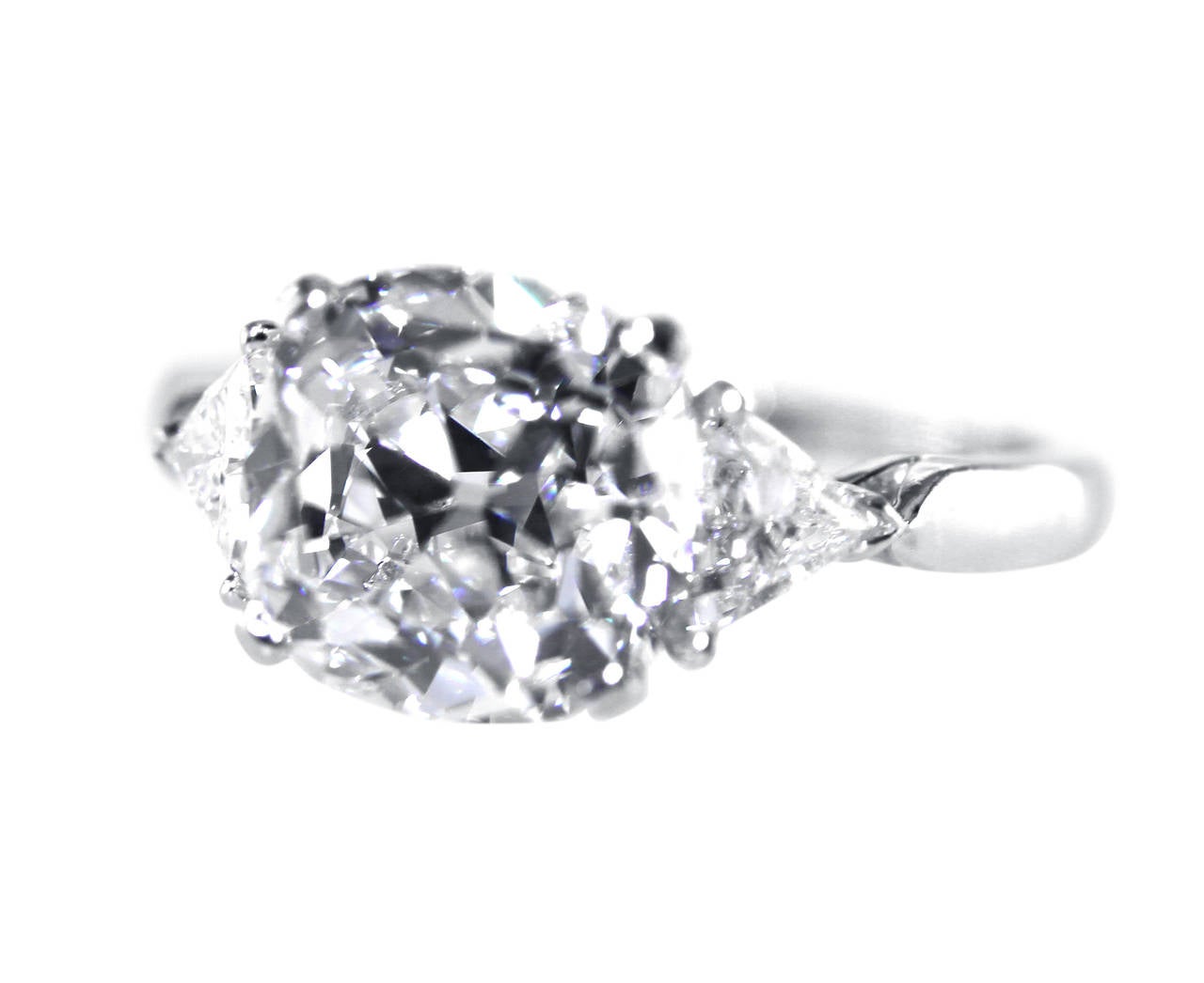 Rare 4.02 Carat Old Mine Cut E Color Internally Flawless Diamond Ring In Excellent Condition In Atlanta, GA