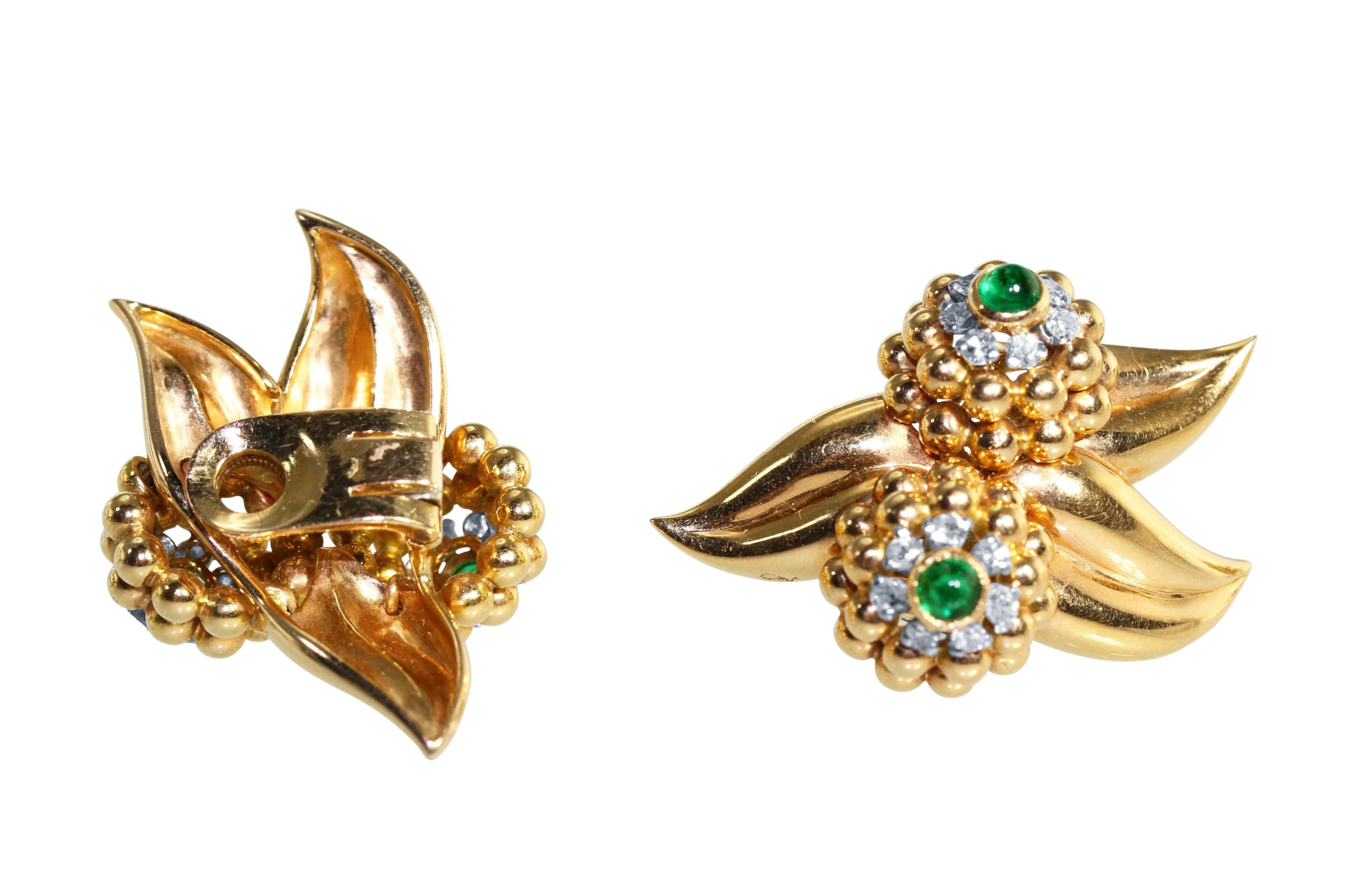 Retro Emerald Diamond Gold Floral Brooch and Earclips In Excellent Condition For Sale In Atlanta, GA