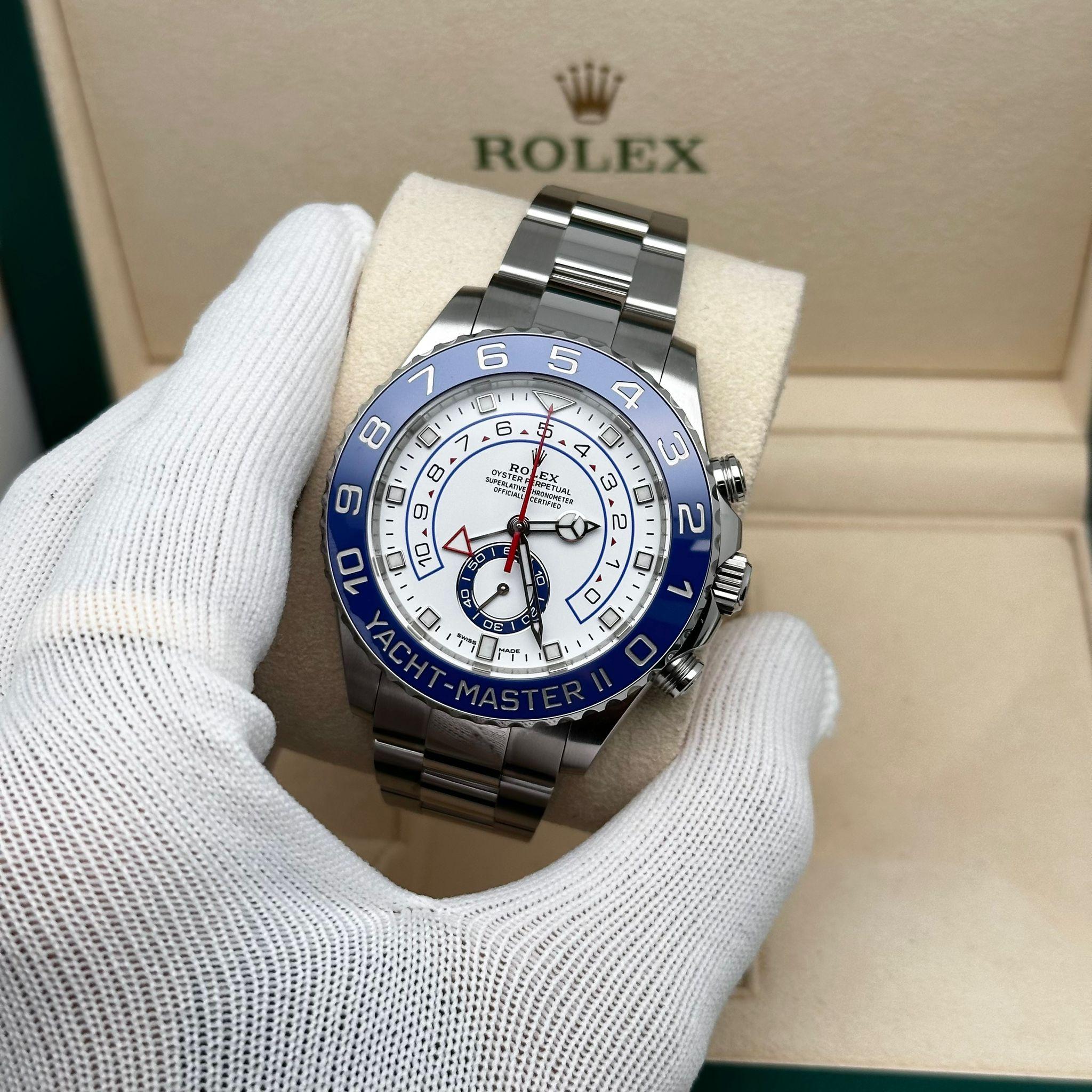 Pre-owned. Mint condition. The original box and papers are included.

* Free Shipping within the USA
* Three-year warranty coverage
* 14-day return policy with a full refund. Buyers can verify the watch's authenticity at any boutique or dealership
