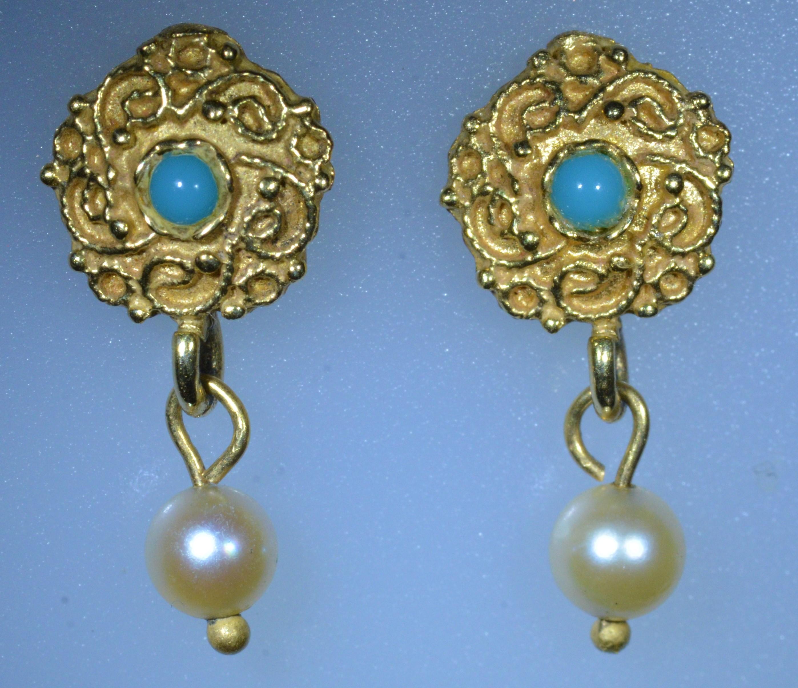 Round Cut Vintage Turquoise and Pearl Dangler Earrings in Yellow Gold For Sale