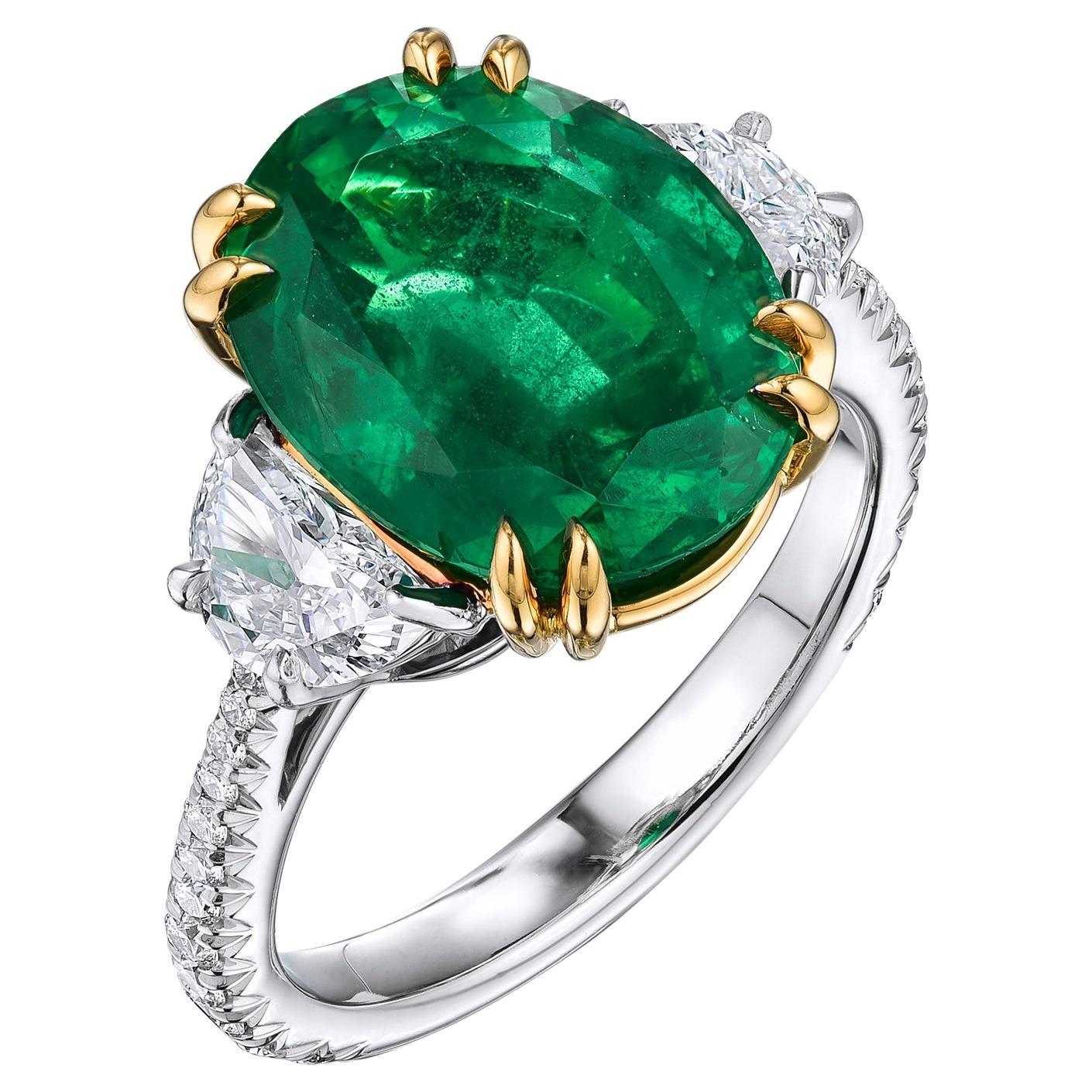 Bague cocktail/engagement en platine avec émeraude verte ovale de 5,72 carats sertie en platine