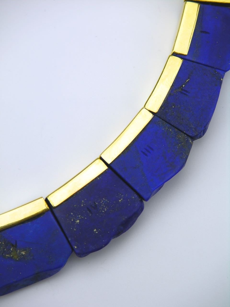 Nicholas Wylde English Lapis Lazuli Gold Collier Necklace In Excellent Condition For Sale In Potts Point, New South Wales