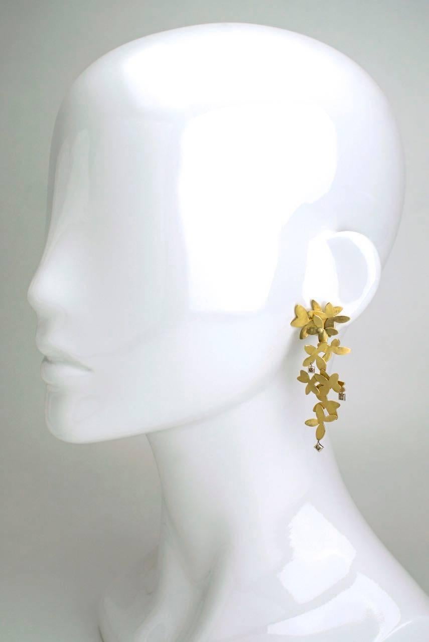H.Stern 18k yellow gold and diamond flower drop earrings 1