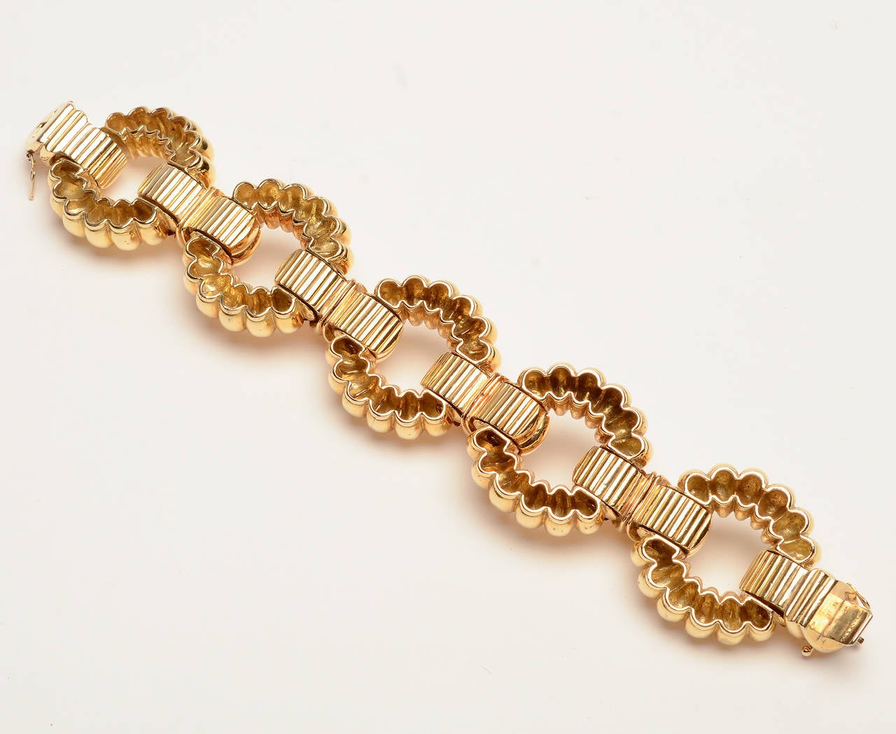 Tiffany & Co. Huge Ribbed Gold Links Bracelet 1