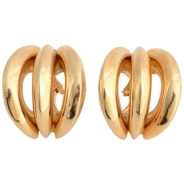 Three Lobe Gold Earrings