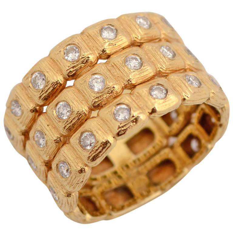 diamond gold band ring