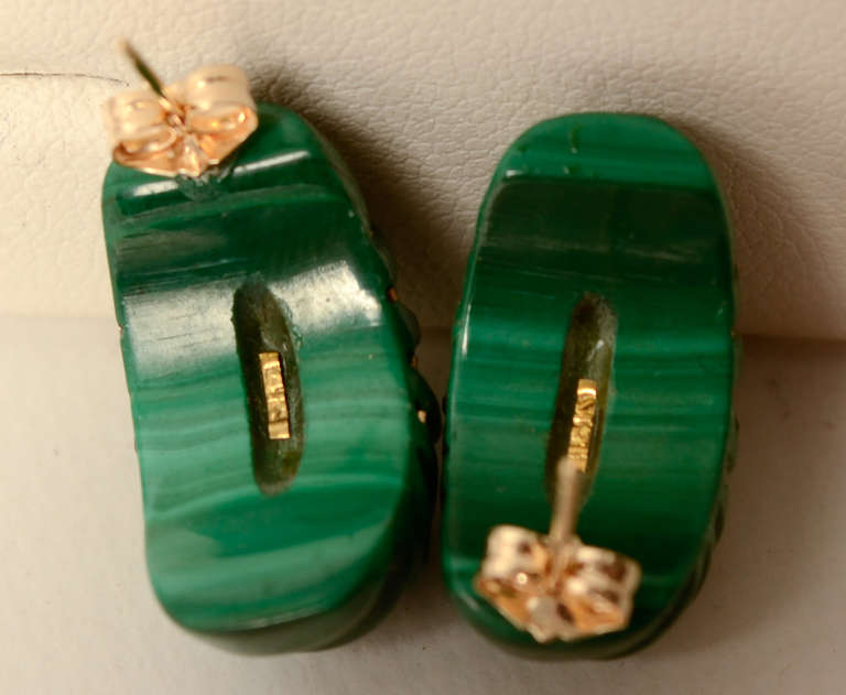 Malachite and Gold Shrimp Earrings In New Condition In Darnestown, MD