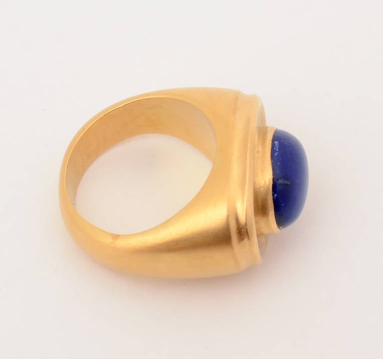 Handsome Lapis Gold Ring In Excellent Condition For Sale In Darnestown, MD